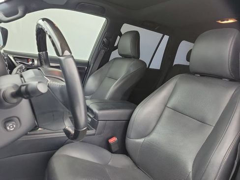 Used 2022 Lexus GX 460 Luxury w/ Accessory Package AWD/4WD image 16
