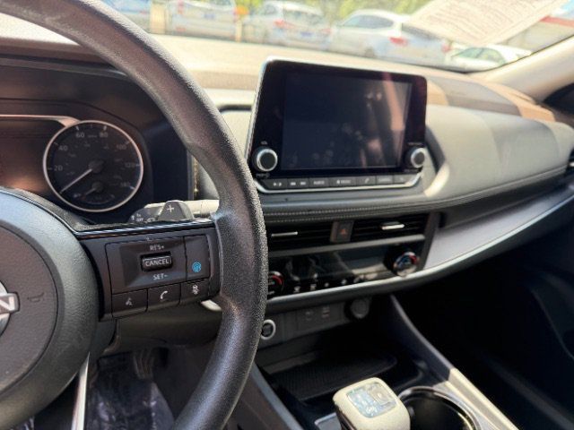 Used 2023 Nissan Rogue SV FWD image 27