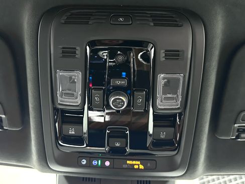 Used 2026 Cadillac Escalade Platinum Sport w/ LPO, ONYX Package AWD/4WD image 43