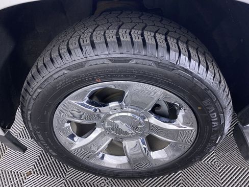 Certified 2019 Chevrolet Tahoe LT w/ LT Signature Package image 17