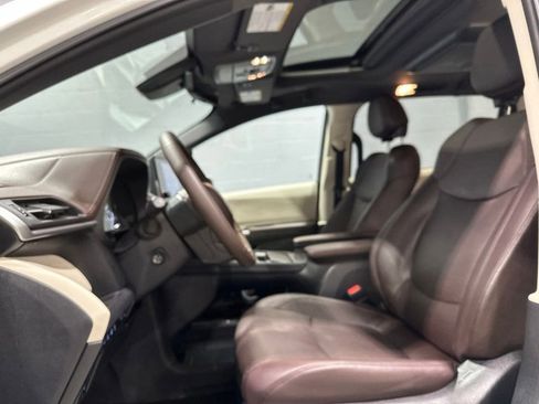 Certified 2024 Toyota Sienna Platinum AWD/4WD image 12