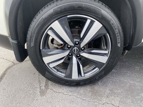 Used 2022 Nissan Rogue SL image 9