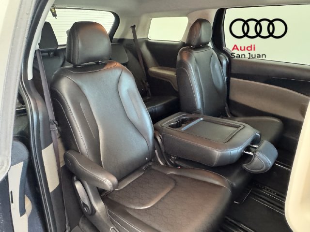 Used 2026 Kia Carnival FWD image 25