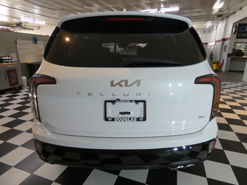 Used 2024 Kia Telluride AWD image 5