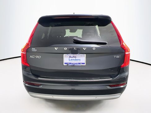 Used 2022 Volvo XC90 T5 Momentum w/ Protection Package Premier image 6