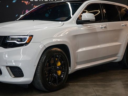 Used 2020 Jeep Grand Cherokee Trackhawk w/ Trailer Tow Group IV AWD/4WD image 2