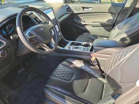 Used 2023 Ford Edge Titanium image 11