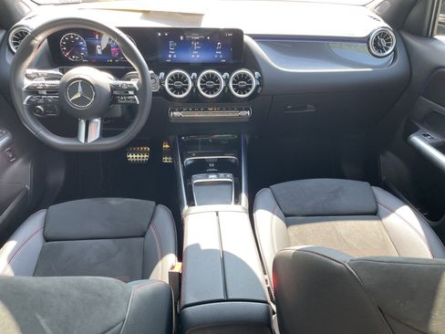 Certified 2025 Mercedes-Benz GLA 250 image 24