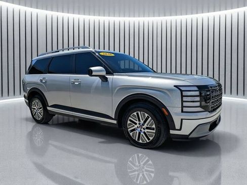 Used 2026 Hyundai Palisade SEL Premium FWD image 2