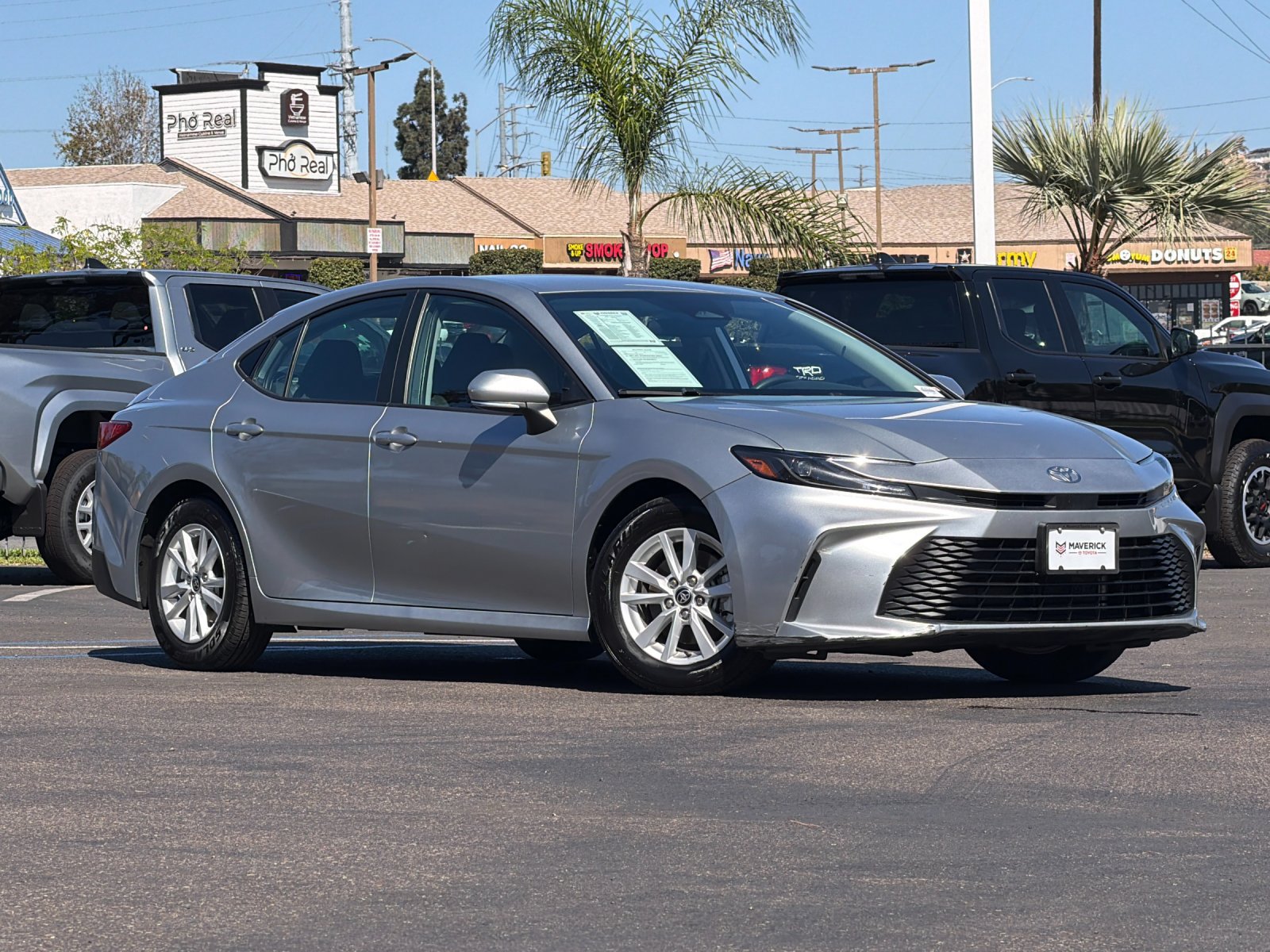Used 2025 Toyota Camry LE FWD image 8