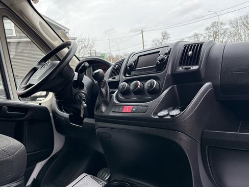 Used 2018 RAM ProMaster 2500 image 13