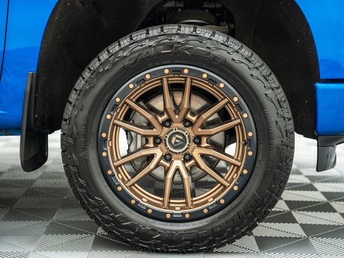 Used 2022 Chevrolet Silverado 1500 Custom AWD/4WD image 17