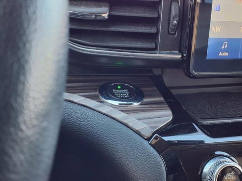 Used 2021 Ford Explorer Limited w/ Equipment Group 301A image 15