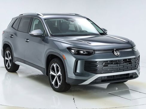 New 2025 Volkswagen Tiguan SE image 15