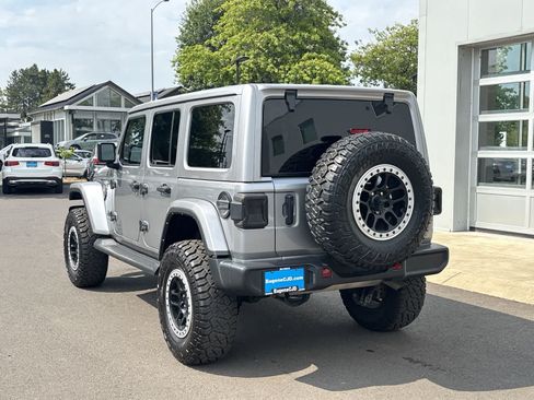 Certified 2021 Jeep Wrangler Unlimited Sahara AWD/4WD image 3