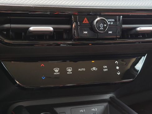 New 2026 Nissan Kicks SR FWD image 22