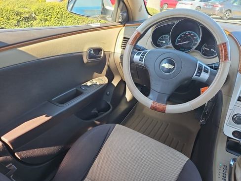 Used 2009 Chevrolet Malibu LT w/ Premium Mat Package image 8