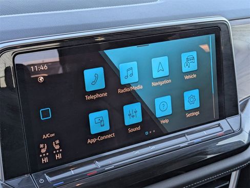 Used 2025 Volkswagen Atlas SE image 22