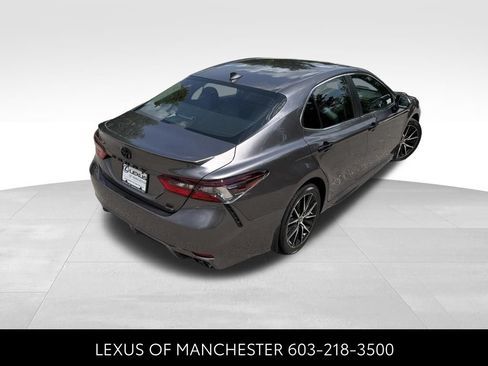 Used 2022 Toyota Camry SE AWD/4WD image 6