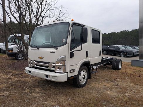 New 2026 Chevrolet Low Cab Forward RWD image 5