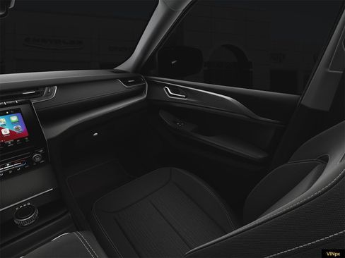 Used 2025 Jeep Grand Cherokee Laredo image 19