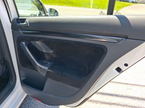 Used 2008 Volkswagen Rabbit S FWD image 21