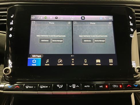 Used 2022 Jeep Wagoneer Series III AWD/4WD image 12