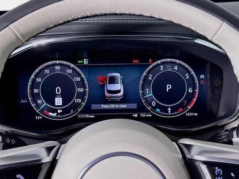 Used 2026 Jaguar F-PACE R-Dynamic S image 13