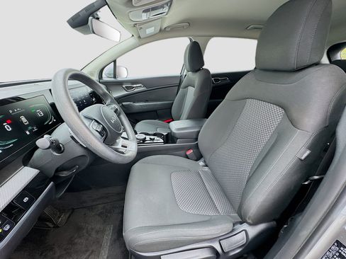 Used 2023 Kia Sportage LX AWD/4WD image 13