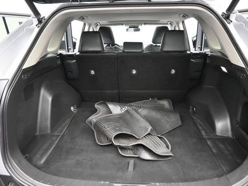 Used 2022 Toyota RAV4 XLE Premium AWD/4WD image 29