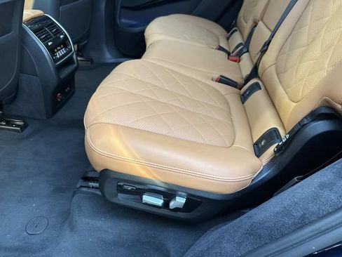 Used 2023 BMW X7 xDrive40i AWD/4WD image 16
