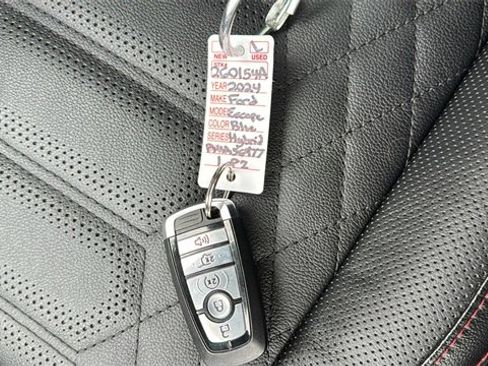 Used 2024 Ford Escape ST-Line Elite w/ Premium Technology Package image 30