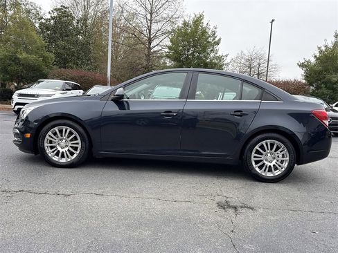 Used 2016 Chevrolet Cruze Eco image 6
