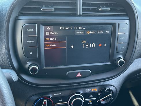 Certified 2023 Kia Soul LX w/ LX Technology Package image 24