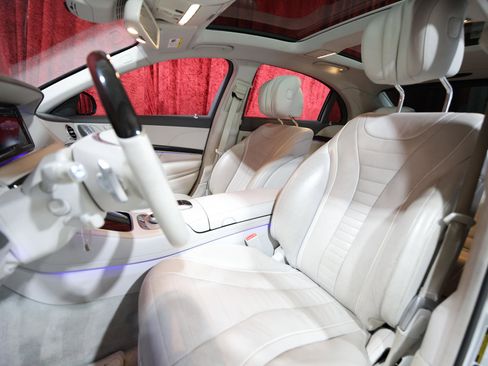 Used 2015 Mercedes-Benz S 550 Sedan image 13