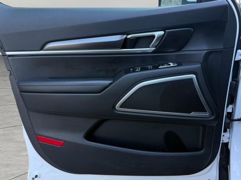 Used 2025 Kia Telluride S image 21