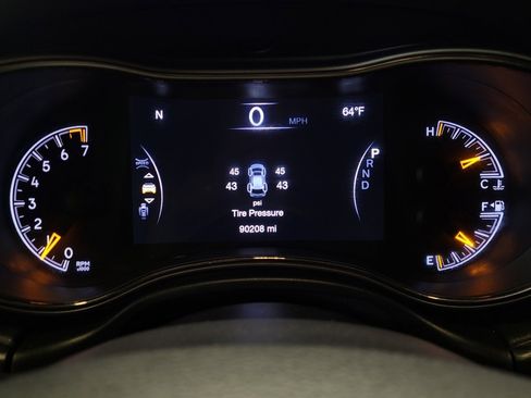 Used 2020 Jeep Grand Cherokee Limited X image 23