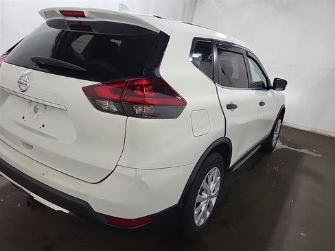 Used 2019 Nissan Rogue SL FWD image 3