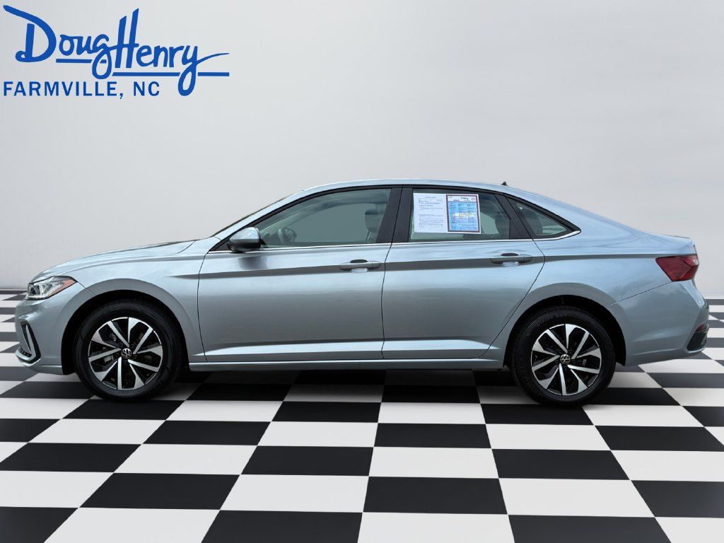 Used 2025 Volkswagen Jetta S FWD image 2