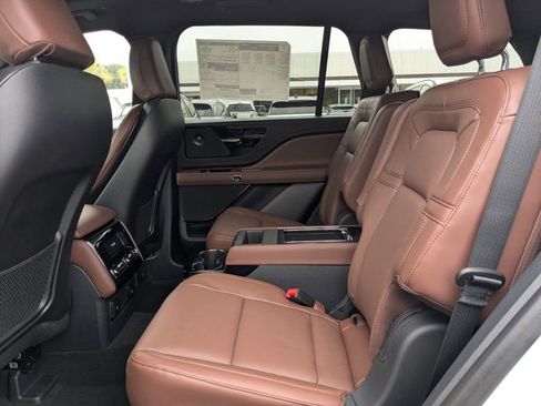 New 2026 Lincoln Aviator Reserve w/ Illumination Package image 16