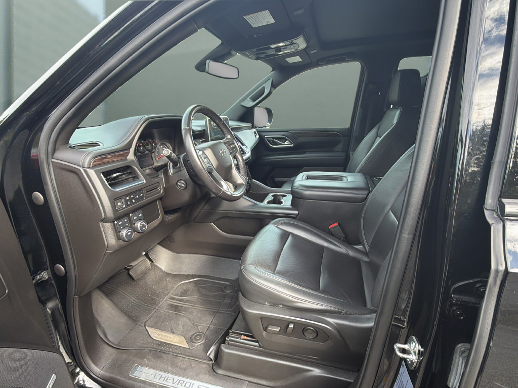 Used 2021 Chevrolet Tahoe Z71 w/ Luxury Package AWD/4WD image 9