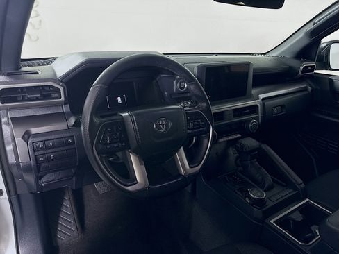 Certified 2025 Toyota 4Runner SR5 image 9