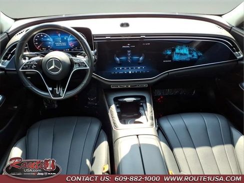 Used 2025 Mercedes-Benz E 350 4MATIC Sedan image 12