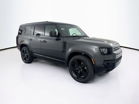 New 2026 Land Rover Defender 130 X-Dynamic SE AWD/4WD image 3