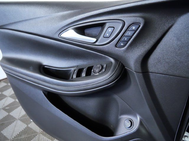 Used 2022 Buick Encore GX Essence w/ Experience Buick Package AWD/4WD image 29