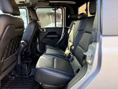 Used 2020 Jeep Gladiator Mojave w/ Dual Top Group image 26