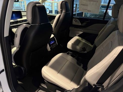 New 2026 Lincoln Aviator Reserve image 22