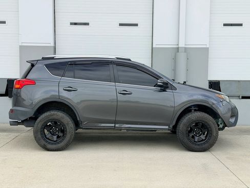Used 2013 Toyota RAV4 Limited AWD/4WD image 6