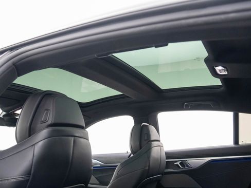 Used 2020 BMW 840i Gran Coupe xDrive w/ M Sport Package image 19