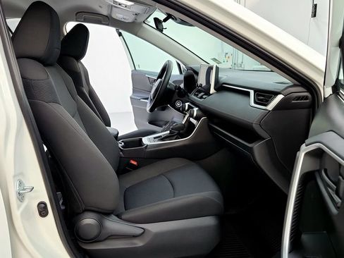 Certified 2025 Toyota RAV4 LE AWD/4WD image 17